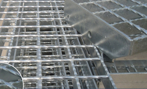 不锈钢钢格板焊接变形的原因及预防措施